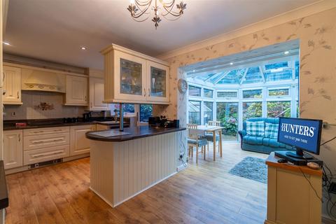 29 Brades Close, Halesowen, B63 2XZ
