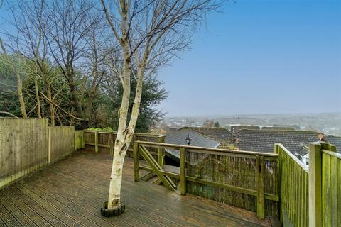 29 Brades Close, Halesowen, B63 2XZ