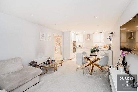 24 Retreat Way, Chigwell, IG7 6EL