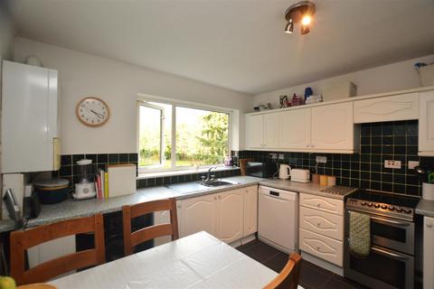 2 bedroom flat for sale, Sycamore Road, Croxley Green