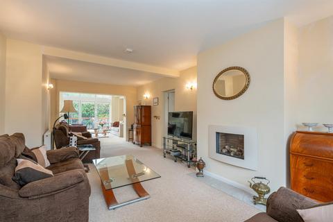 31 Pebblemoor, Edlesborough, Dunstable, LU6 2HZ