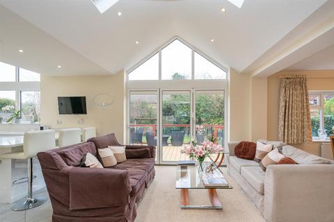 31 Pebblemoor, Edlesborough, Dunstable, LU6 2HZ