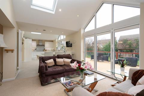 31 Pebblemoor, Edlesborough, Dunstable, LU6 2HZ