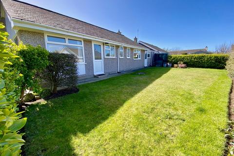 3 bedroom semi-detached bungalow for sale, Bryn Estate, Morfa Nefyn, Pwllheli