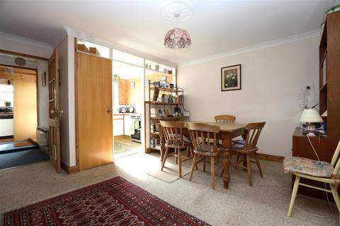 6 Chapel Close, Aberthin, Cowbridge, CF71 7HD