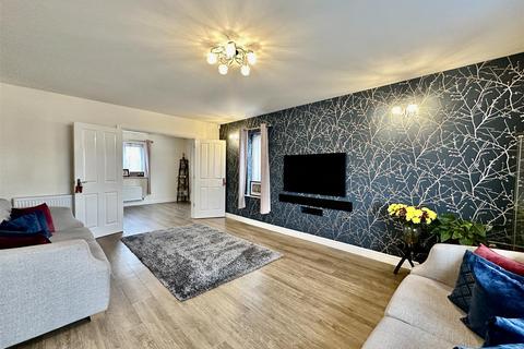 4 bedroom detached house for sale, Ashton Green Road, Leicester LE4