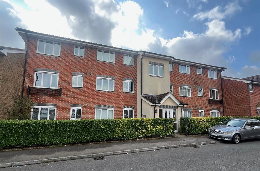 Kiln Way, Dunstable 2 bed flat £195,000