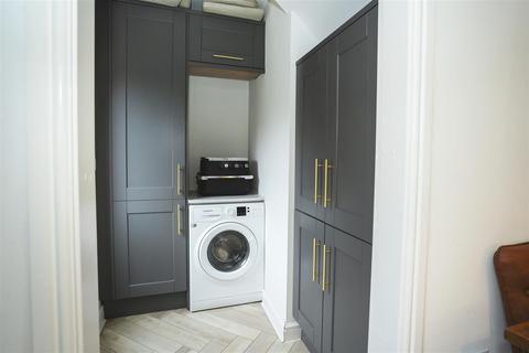 16 Cookson Close, Muxton, Telford, TF2 8SZ