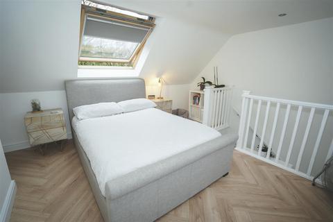 16 Cookson Close, Muxton, Telford, TF2 8SZ