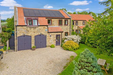 5 bedroom detached house for sale, Highcliffe Edge, Winston, Darlington DL2