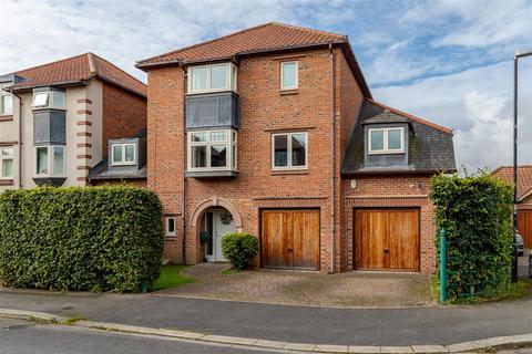 17 Leconfield, Darlington, DL3 8HL