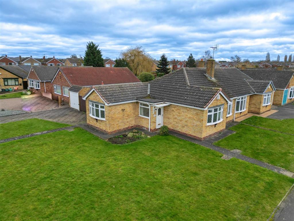 Grasmere Crescent, Nuneaton 3 bed semidetached bungalow for sale £