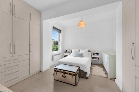Flat D1, 22 Rodway Road, Bromley, BR1 3JL