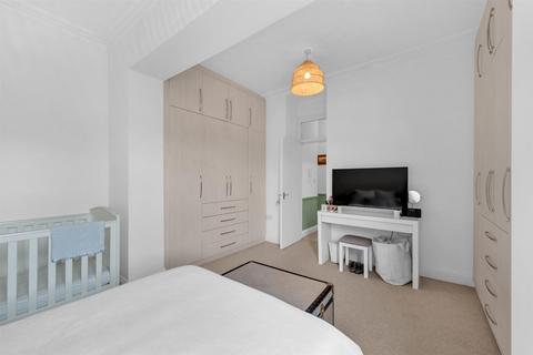 Flat D1, 22 Rodway Road, Bromley, BR1 3JL