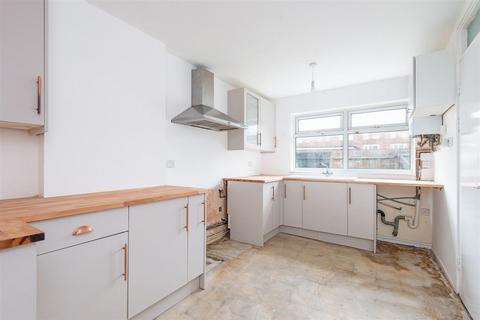 3 bedroom house for sale - Knights Close, London
