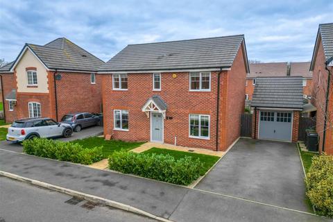 4 bedroom detached house for sale, Barleyfield Road, Nuneaton
