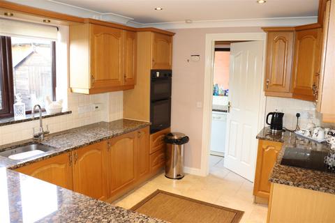 4 bedroom detached house for sale - Gwendoline Way, Walsall Wood