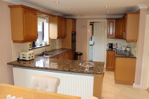 4 bedroom detached house for sale, Gwendoline Way, Walsall Wood