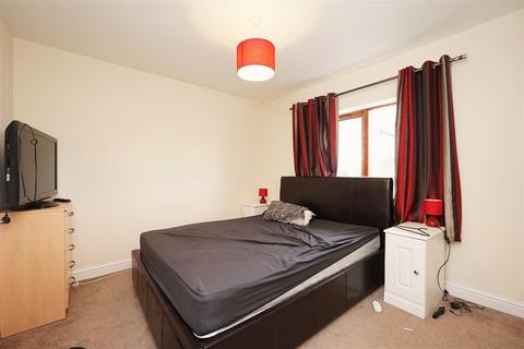 2 bedroom apartment for sale, Island Road, Barrow In Furness