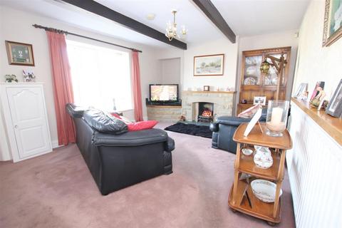 2 bedroom cottage for sale, Highfield Road, Idle, Bradford