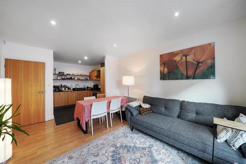 1 bedroom flat to rent - Morton Close, London