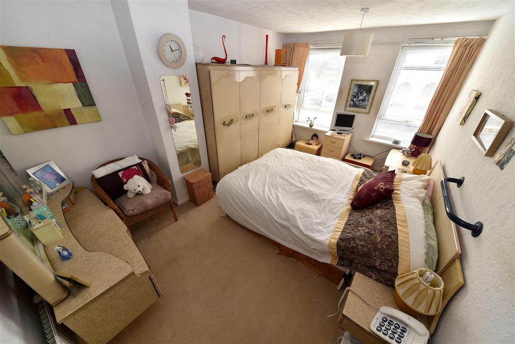 Bed1.1.JPG