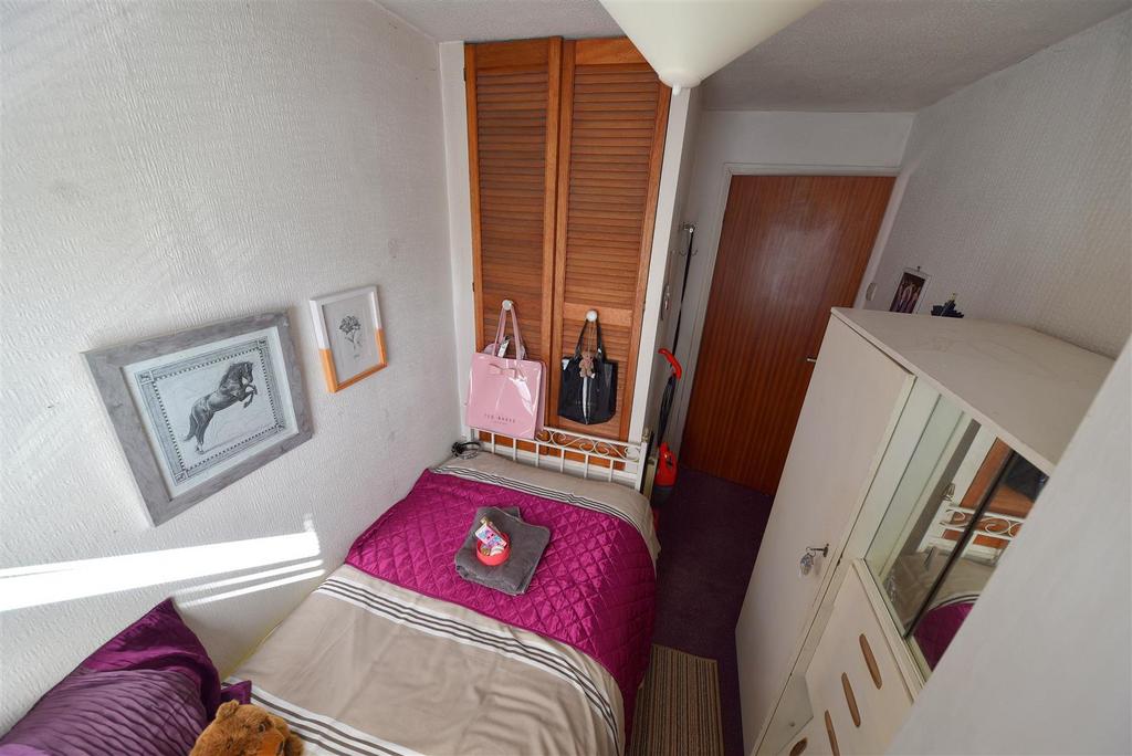 Bed3.1.JPG