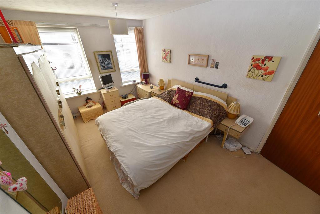 Bed1.2.JPG