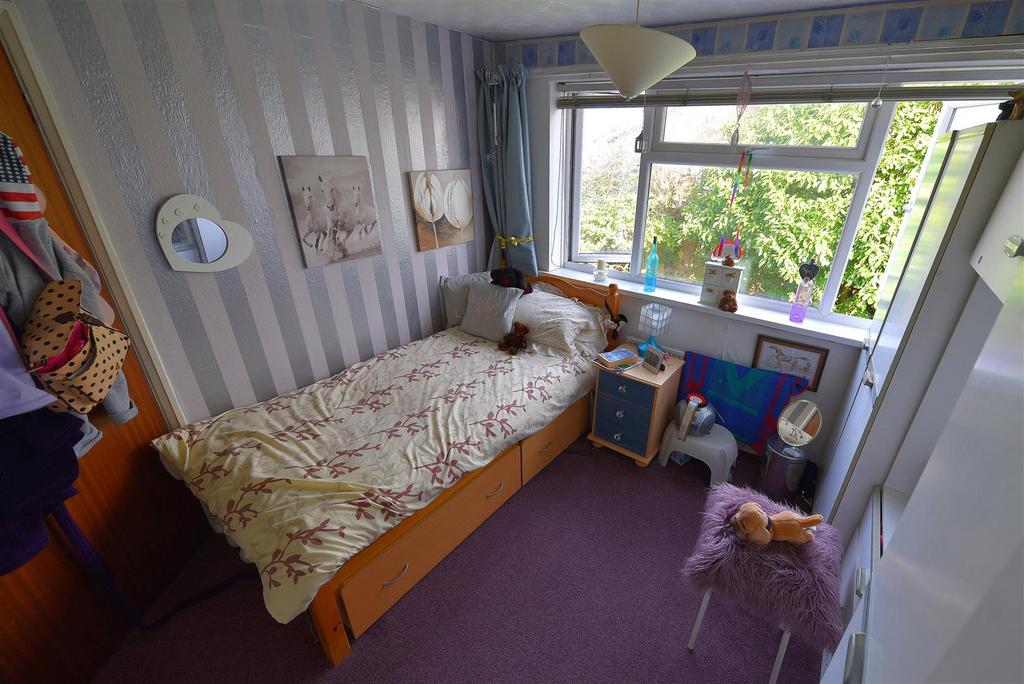 Bed2.2.JPG
