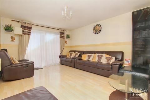27 Mariskals, Basildon, SS13 3EH