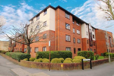 2 bedroom apartment for sale, Sidney Road, Staines-upon-Thames, TW18