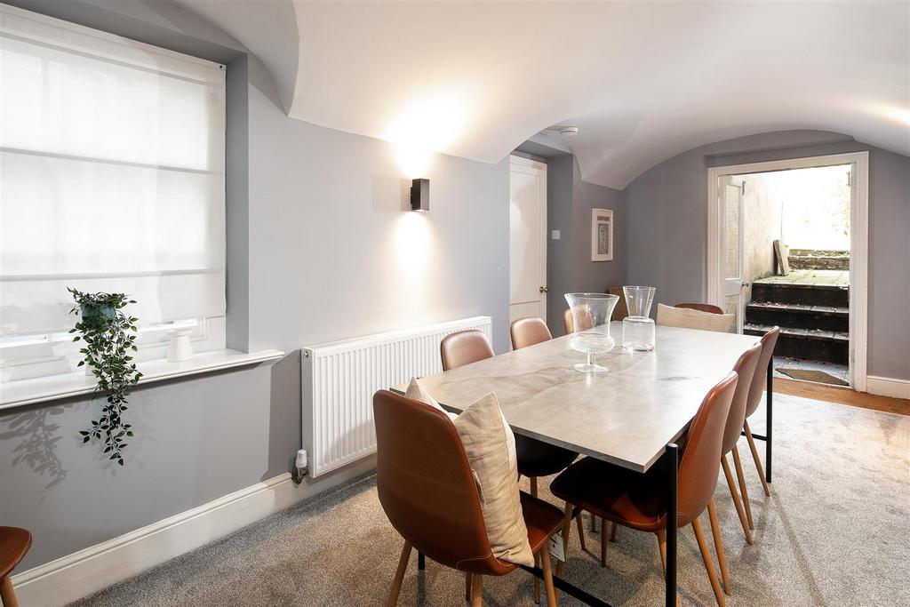 Lower Maisonette 36. Canynge Square-3.jpg