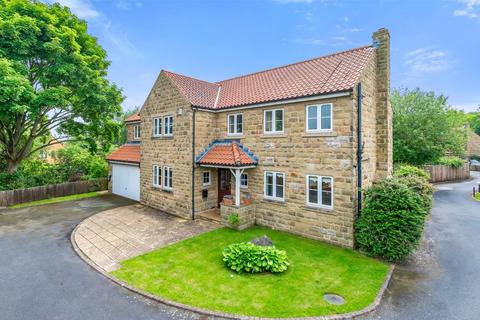 5 bedroom detached house for sale, Woodlands Park, Leeds LS14