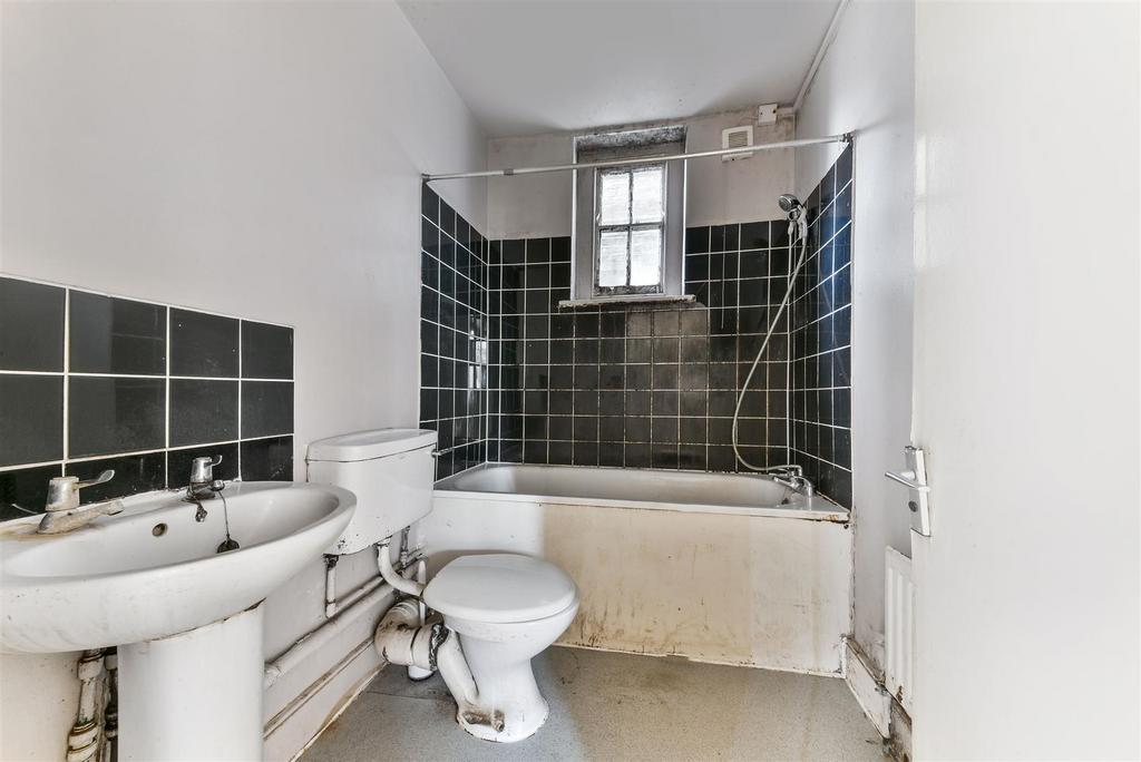Bathroom / W.C.