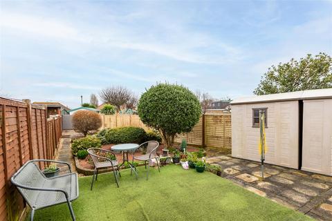 2 bedroom bungalow for sale, North Farm Road, Lancing