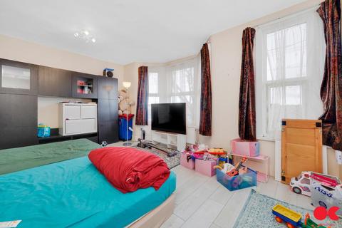 1 bedroom flat for sale, Essex Road, Manor Park E12