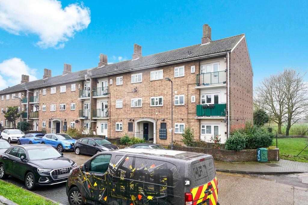 Alexandra Avenue, Harrow HA2 1 bed flat for sale £260,000