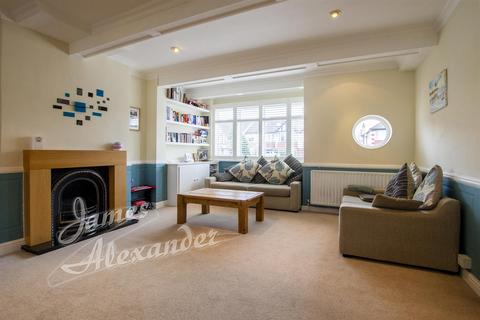 4 bedroom semi-detached house for sale, Green Lane, London