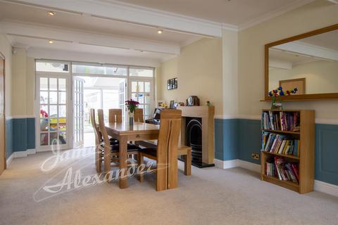 4 bedroom semi-detached house for sale, Green Lane, London