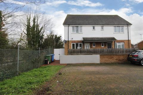 3 bedroom semi-detached house for sale - Mount Field, Queenborough