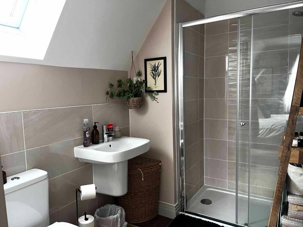 Ensuite.jpg