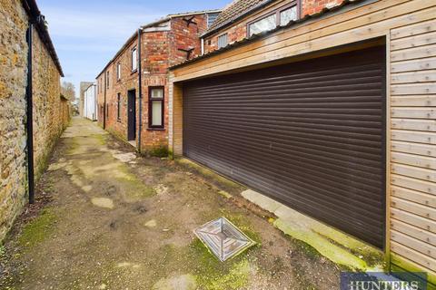 4 bedroom end of terrace house for sale, Clayhouse Yard, Mitford Street, Filey