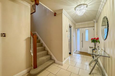 4 bedroom detached house for sale, Eastwood Road, Rayleigh SS6