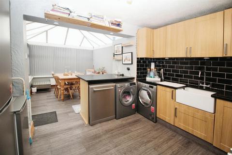 2 Arnford Close, Bradford, BD3 0HA