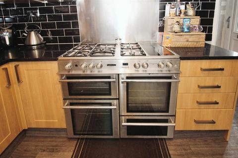 2 Arnford Close, Bradford, BD3 0HA