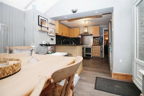 2 Arnford Close, Bradford, BD3 0HA