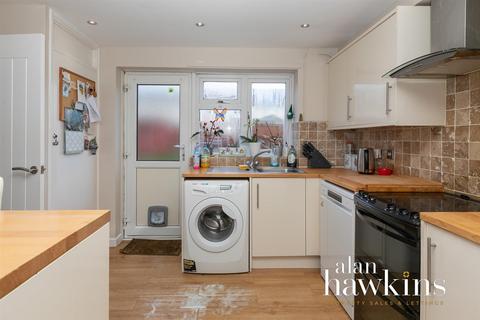 44 Britannia Crescent, Lyneham, Chippenham, SN15 4AW