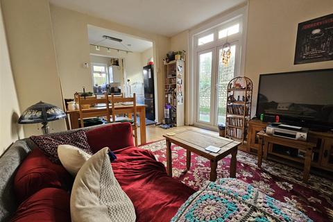 2 bedroom flat to rent - St. Leonards Road, Hove