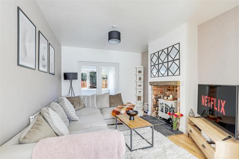 16 Acton Road, Arnold, Nottingham, NG5 7AD