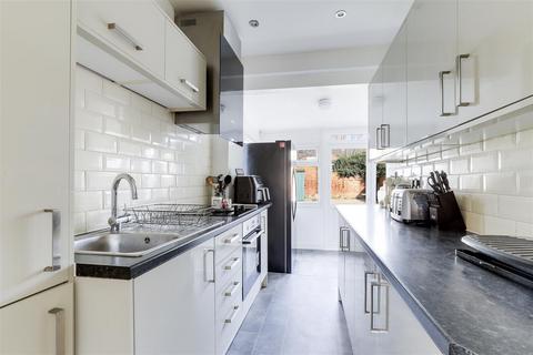 16 Acton Road, Arnold, Nottingham, NG5 7AD